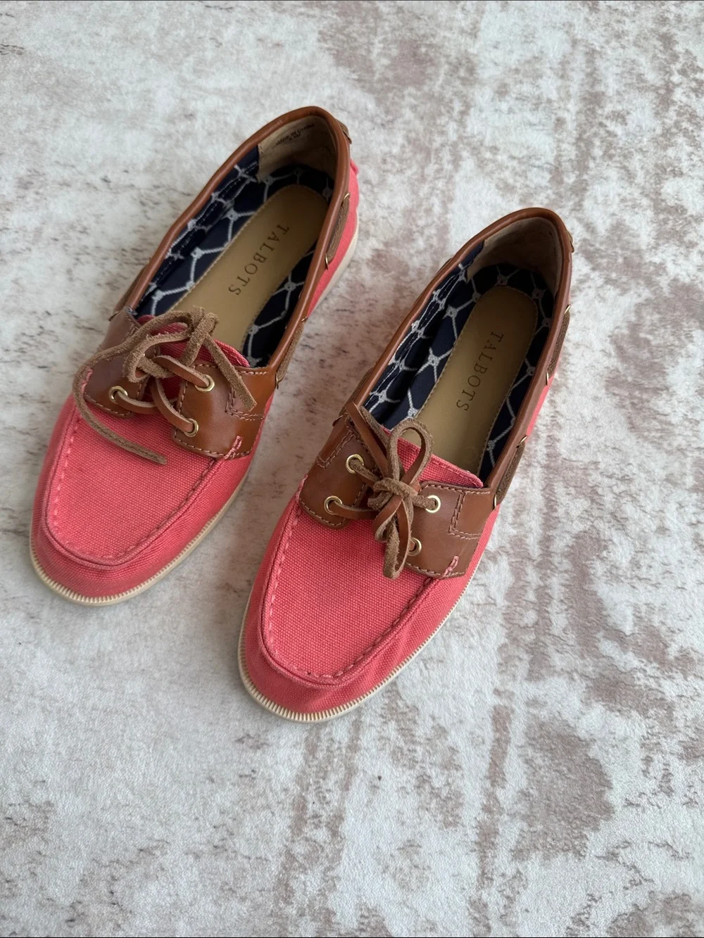 Talbot’s Slip-On Round Toe Drawstring Boat Shoes leather and coral